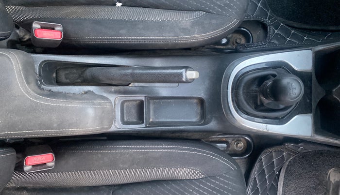 2017 Honda WR-V 1.2L I-VTEC VX MT, CNG, Manual, 1,04,053 km, Gear Lever