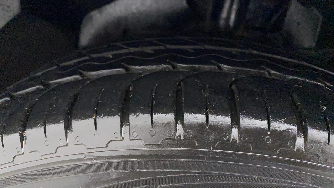 2020 Ford Ecosport TITANIUM 1.5L DIESEL, Diesel, Manual, 85,828 km, Left Front Tyre Tread