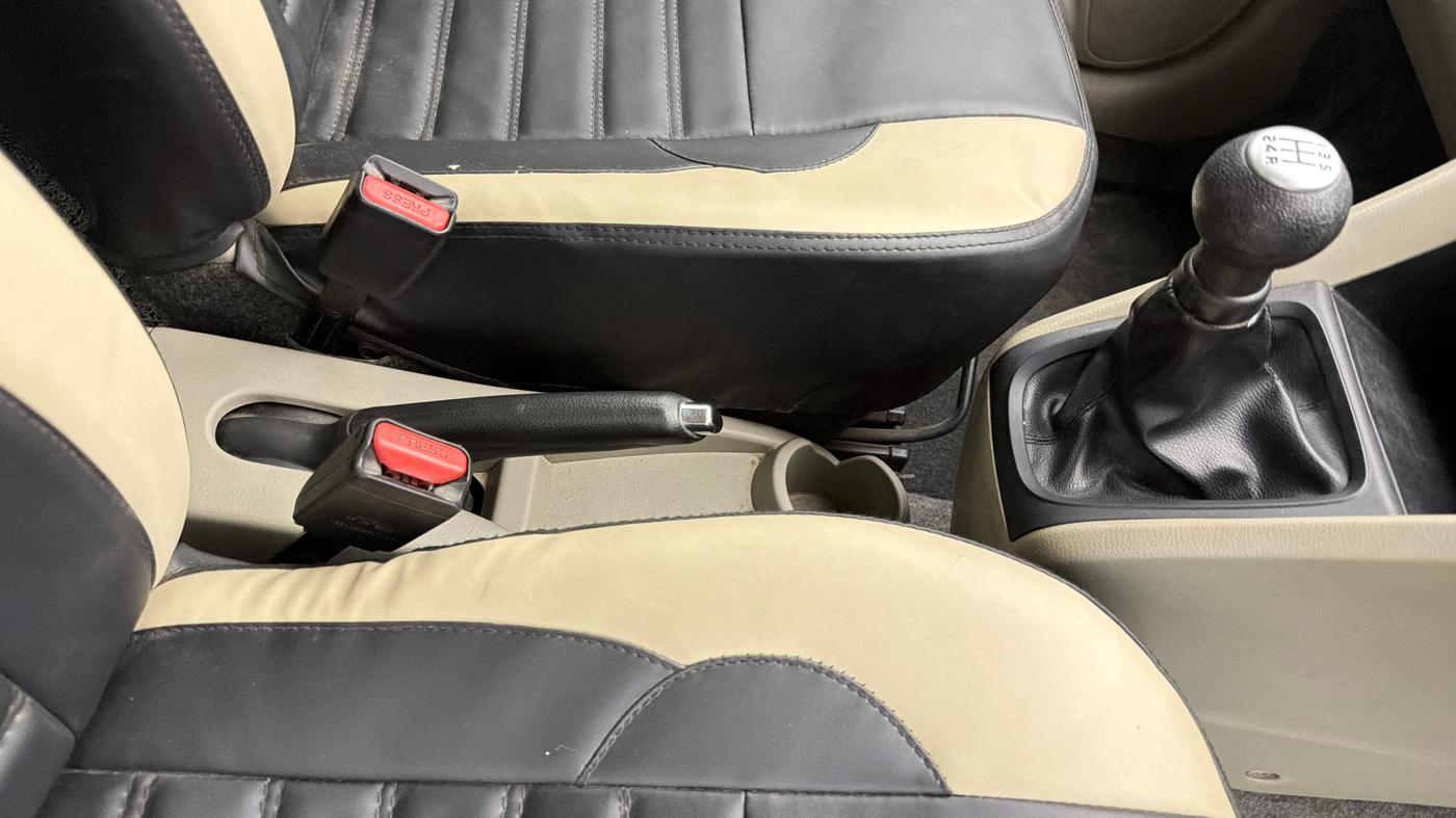 2014 Maruti Celerio VXI CNG, CNG, Manual, 66,646 km, Gear Lever