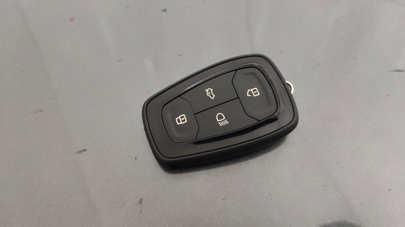 2023 Tata ALTROZ XZ PETROL, Petrol, Manual, 37,532 km, Key Close Up