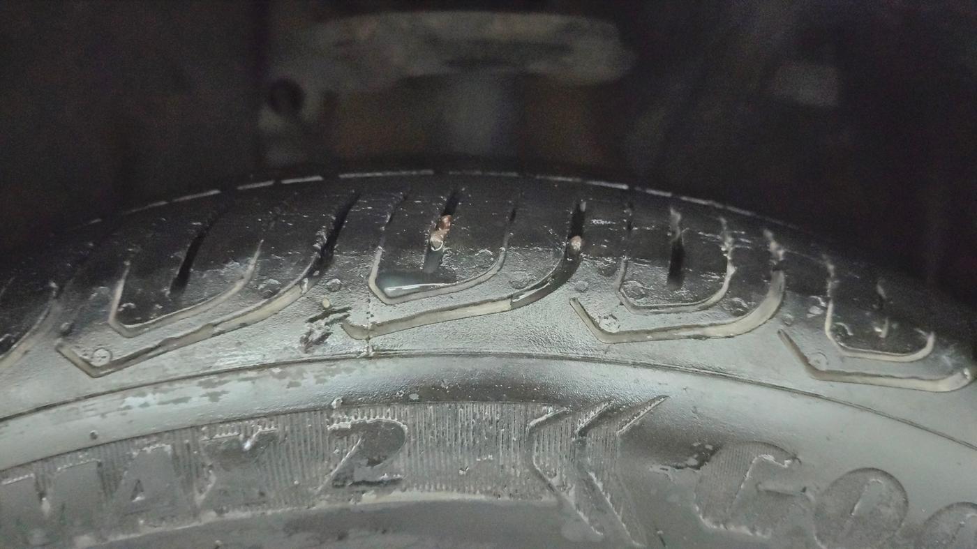2023 Tata ALTROZ XZ PETROL, Petrol, Manual, 37,532 km, Right Front Tyre Tread