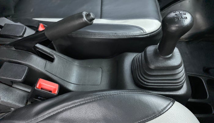 2019 Maruti Eeco 5 STR WITH A/C+HTR, Petrol, Manual, 28,172 km, Gear Lever
