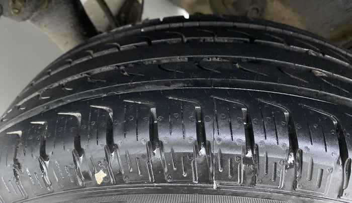 2018 Renault Duster RXZ 85 PS DIESEL, Diesel, Manual, 63,127 km, Left Rear Tyre Tread