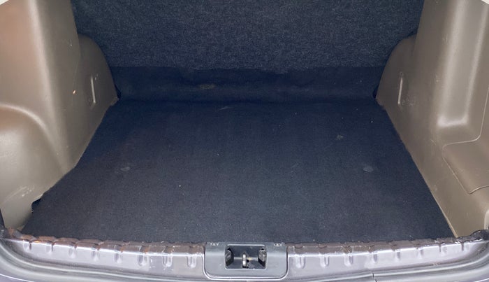 2018 Renault Duster RXZ 85 PS DIESEL, Diesel, Manual, 63,127 km, Boot Inside