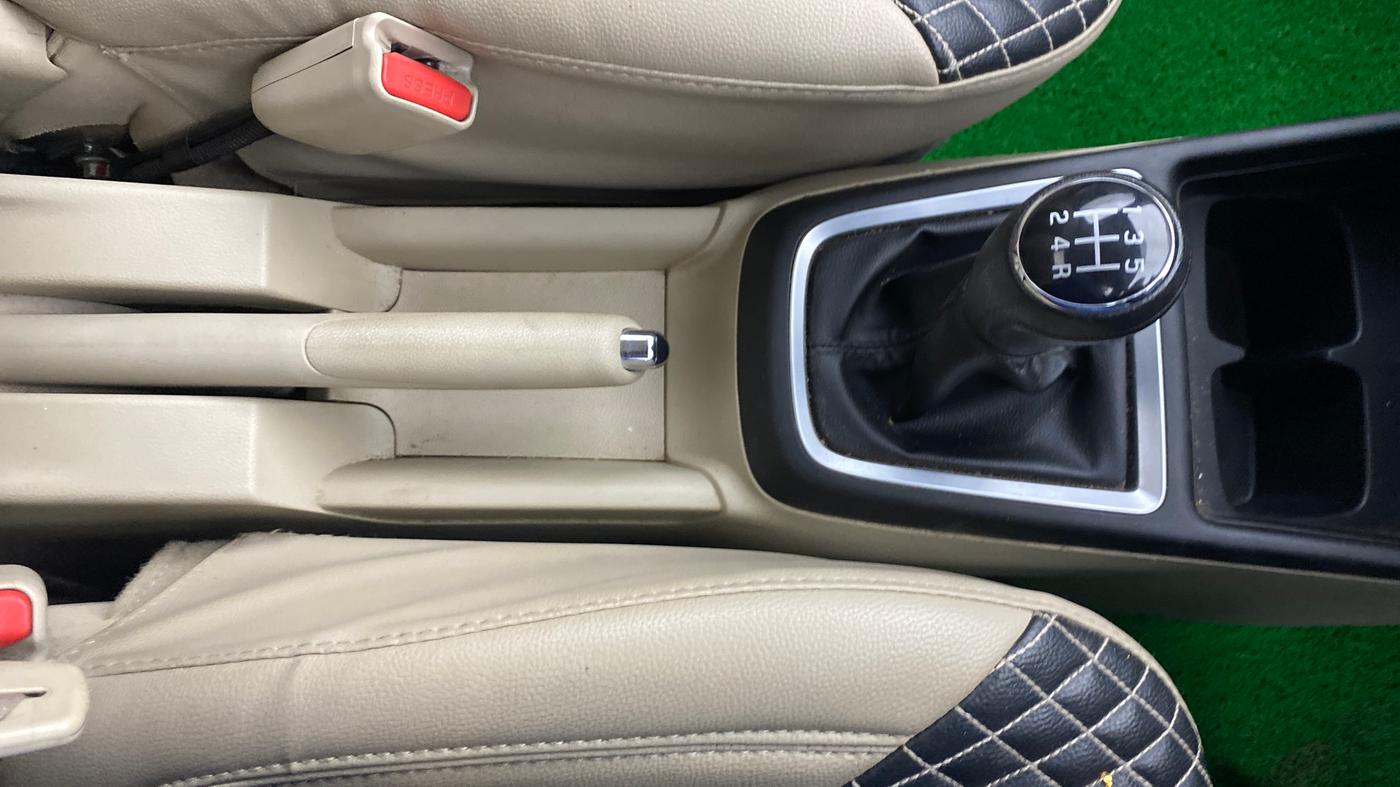 2022 Maruti Dzire VXI, Petrol, Manual, 58,386 km, Gear Lever