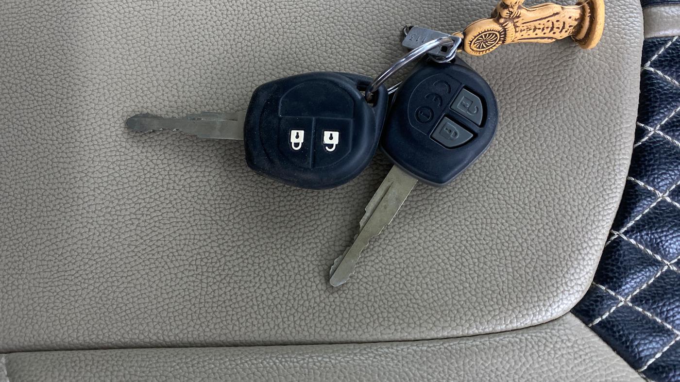 2022 Maruti Dzire VXI, Petrol, Manual, 58,386 km, Key Close Up