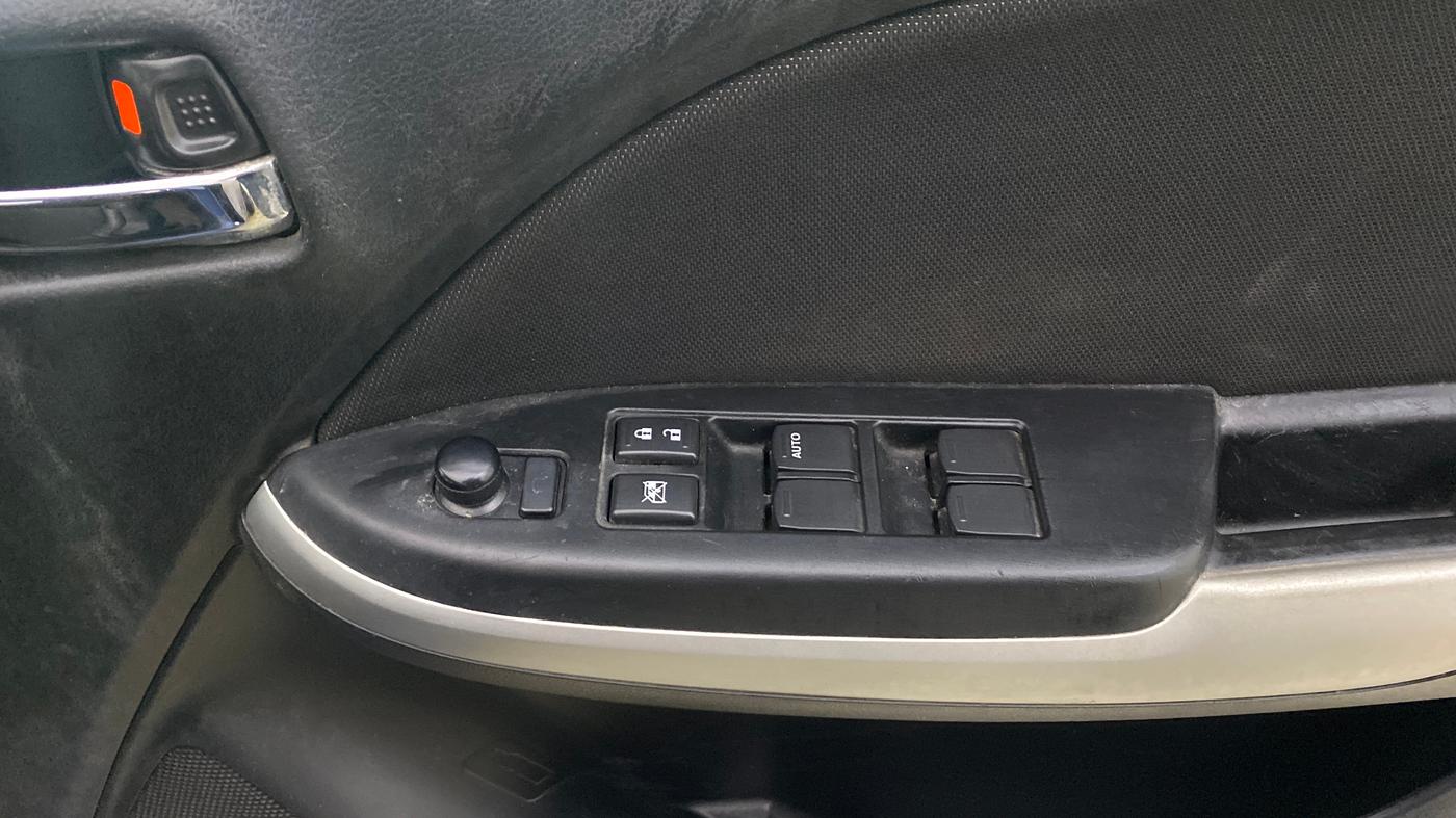2017 Maruti Baleno DELTA PETROL 1.2, Petrol, Manual, 39,286 km, Driver Side Door Panels Control