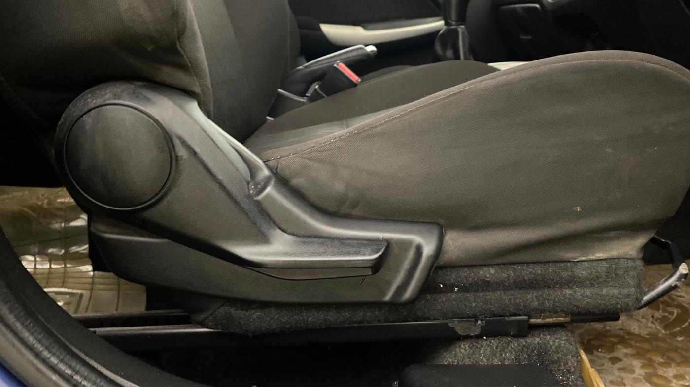 2017 Maruti Baleno DELTA PETROL 1.2, Petrol, Manual, 39,286 km, Driver Side Adjustment Panel