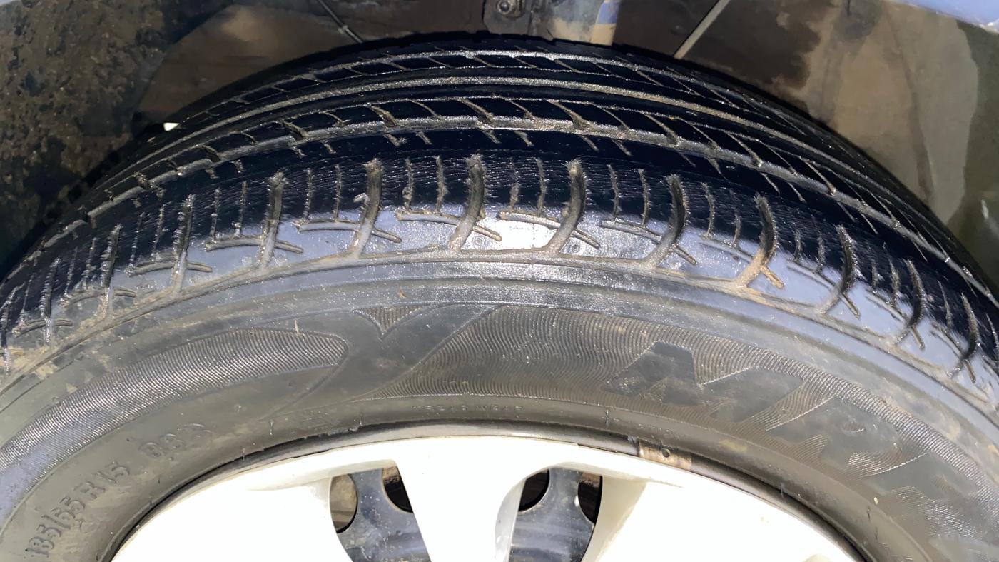 2017 Maruti Baleno DELTA PETROL 1.2, Petrol, Manual, 39,286 km, Left Front Tyre Tread