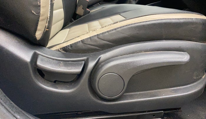 2019 Hyundai Elite i20 ASTA 1.2 (O), Petrol, Manual, 48,469 km, Driver Side Adjustment Panel