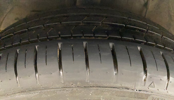 2019 Hyundai Elite i20 ASTA 1.2 (O), Petrol, Manual, 48,469 km, Right Rear Tyre Tread