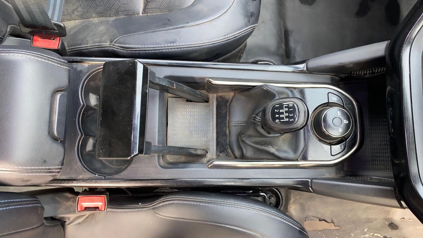 2022 Tata Harrier XZ PLUS 2.0L DARK EDITION, Diesel, Manual, 77,441 km, Gear Lever