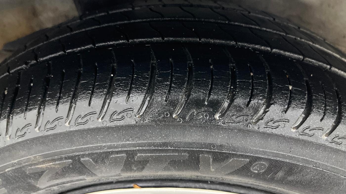 2014 Honda Amaze 1.2L I-VTEC S AT, Petrol, Automatic, 46,000 km, Right Rear Tyre Tread