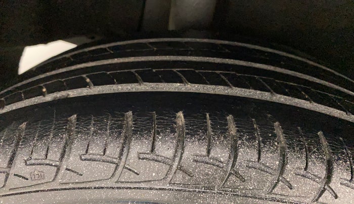 2017 Maruti Baleno DELTA CVT PETROL 1.2, Petrol, Automatic, 35,719 km, Right Rear Tyre Tread
