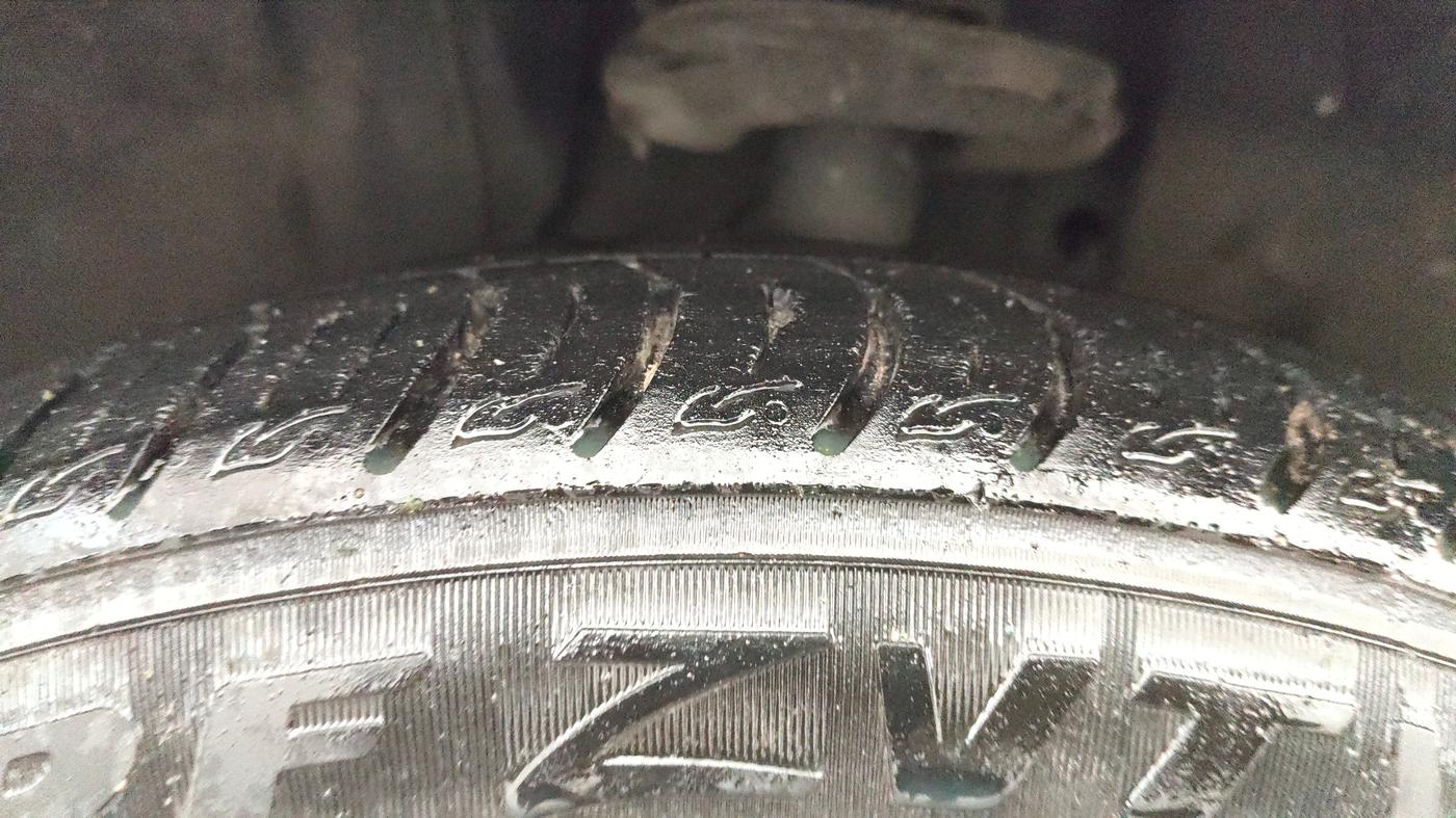 2021 Tata ALTROZ XZ PETROL, Petrol, Manual, 60,930 km, Left Front Tyre Tread