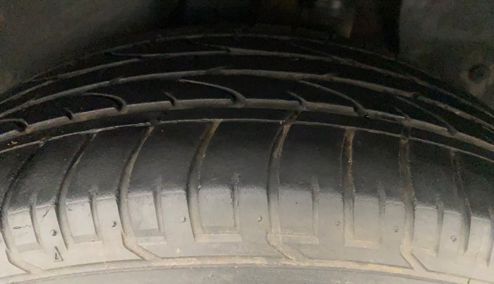 2016 Hyundai Creta SX PLUS AT 1.6 PETROL, Petrol, Automatic, 97,183 km, Left Rear Tyre Tread