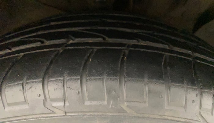 2016 Hyundai Creta SX PLUS AT 1.6 PETROL, Petrol, Automatic, 97,183 km, Right Front Tyre Tread