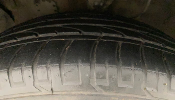 2016 Hyundai Creta SX PLUS AT 1.6 PETROL, Petrol, Automatic, 97,183 km, Left Front Tyre Tread