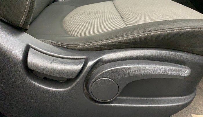 2016 Hyundai Creta SX PLUS AT 1.6 PETROL, Petrol, Automatic, 97,183 km, Driver Side Adjustment Panel