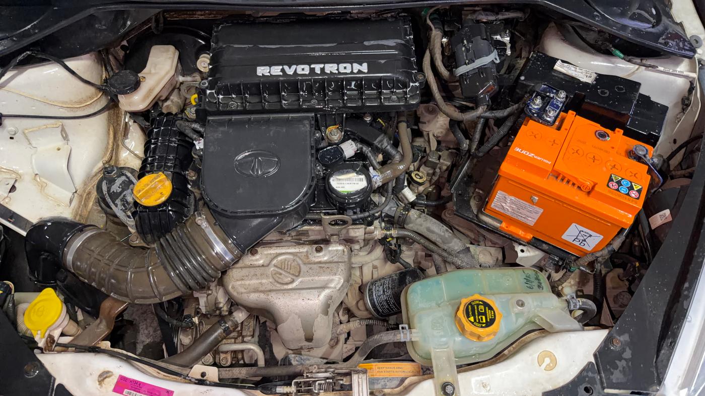 2018 Tata Tiago XM PETROL, Petrol, Manual, 88,165 km, Engine View