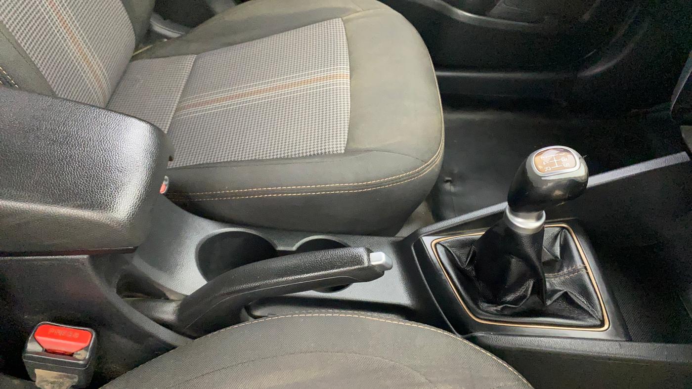 2018 Hyundai i20 Active 1.2 SX, Petrol, Manual, 1,12,635 km, Gear Lever
