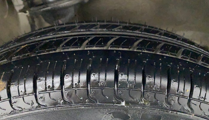 2012 Maruti Alto 800 LXI, Petrol, Manual, 48,801 km, Right Front Tyre Tread