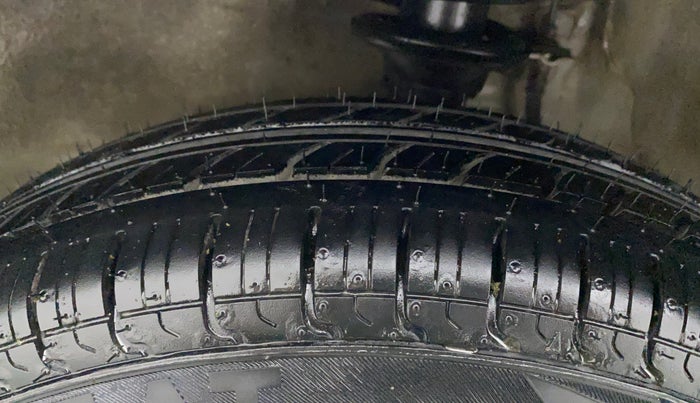 2012 Maruti Alto 800 LXI, Petrol, Manual, 48,801 km, Left Front Tyre Tread