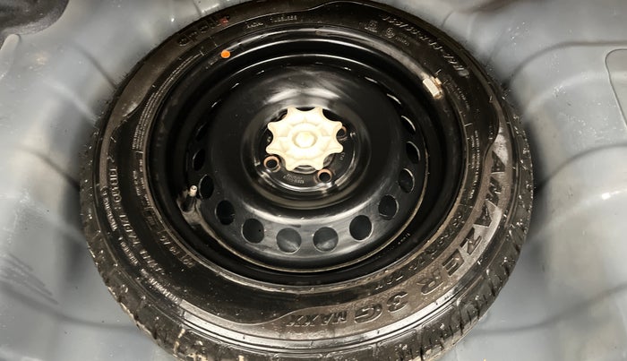 2017 Hyundai Xcent SX 1.2, Petrol, Manual, 38,127 km, Spare Tyre