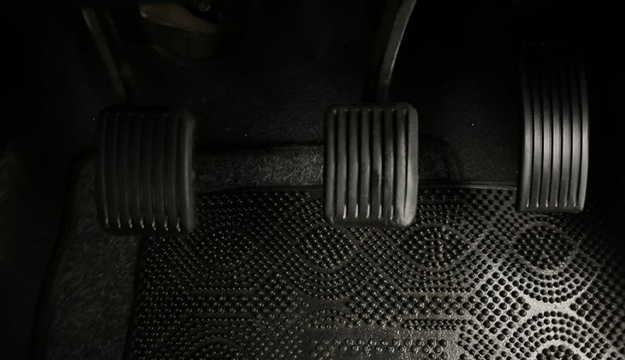 2017 Hyundai Xcent SX 1.2, Petrol, Manual, 38,127 km, Pedals