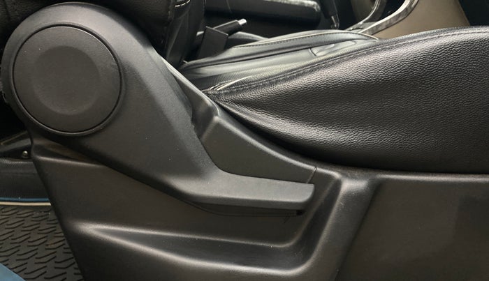 2019 Maruti New Wagon-R ZXI 1.2 AMT, Petrol, Automatic, 83,840 km, Driver Side Adjustment Panel