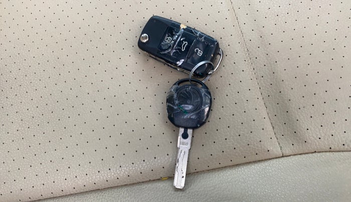 2019 Skoda Rapid STYLE 1.6 MPI, Petrol, Manual, 1,17,061 km, Key Close Up