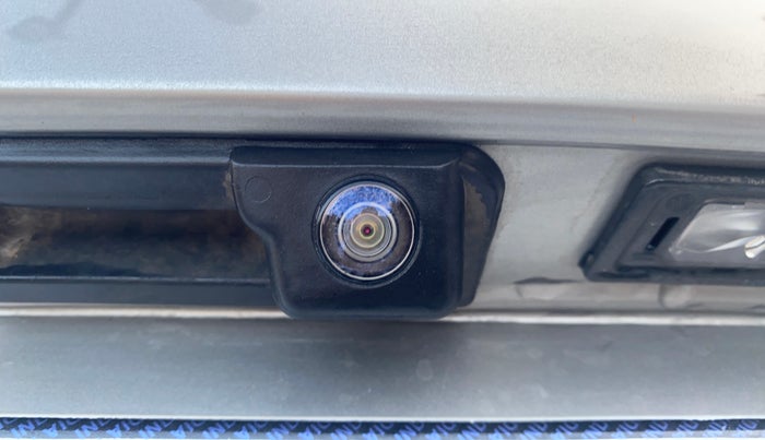 2019 Skoda Rapid STYLE 1.6 MPI, Petrol, Manual, 1,17,061 km, Parking Camera