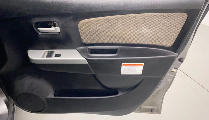 2014 Maruti Wagon R 1.0 LXI CNG, CNG, Manual, 81,229 km, Driver Side Door Panels Control