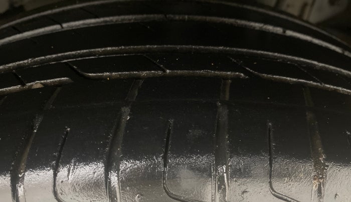 2021 Tata NEXON XZA PLUS SUNROOF PETROL, Petrol, Automatic, 54,732 km, Left Rear Tyre Tread