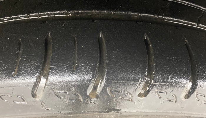 2023 Skoda KUSHAQ MONTE CARLO 1.0L TSI AT, Petrol, Automatic, 43,486 km, Left Front Tyre Tread