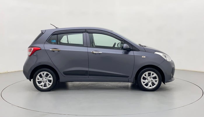 2017 Hyundai Grand i10 MAGNA 1.2 KAPPA VTVT, Petrol, Manual, 64,350 km, Right Side View