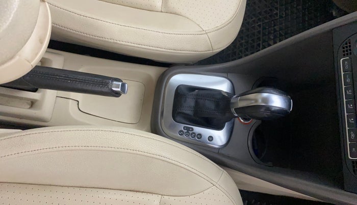 2012 Volkswagen Vento HIGHLINE PETROL AT, Petrol, Automatic, 75,114 km, Gear Lever