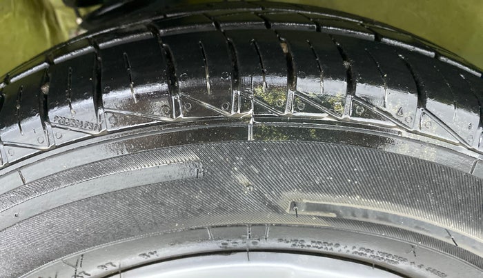 2020 Maruti Alto LXI, Petrol, Manual, 4,264 km, Right Front Tyre Tread