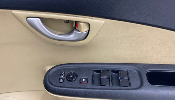 2014 Honda Amaze 1.2L I-VTEC VX, Petrol, Manual, 32,218 km, Driver Side Door Panels Control