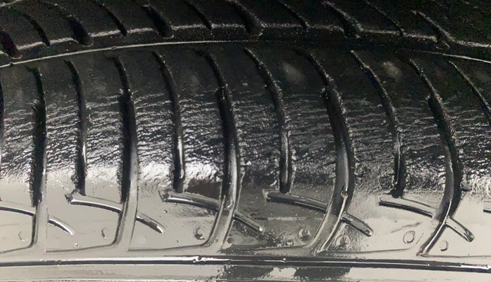 2014 Honda Amaze 1.2L I-VTEC VX, Petrol, Manual, 32,218 km, Left Front Tyre Tread