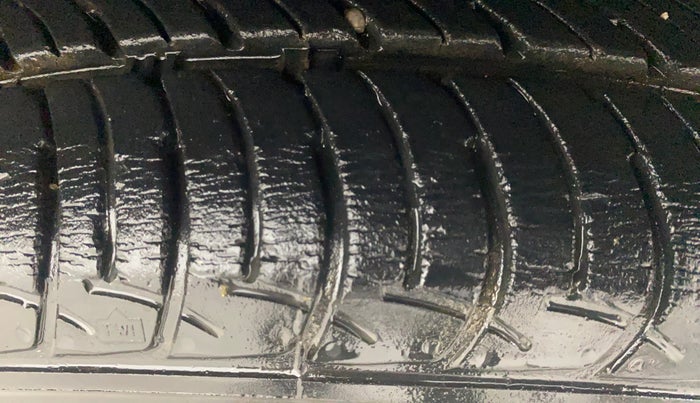 2014 Honda Amaze 1.2L I-VTEC VX, Petrol, Manual, 32,218 km, Right Front Tyre Tread