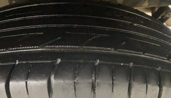 2016 Renault Kwid RXT 0.8, Petrol, Manual, 86,050 km, Left Rear Tyre Tread