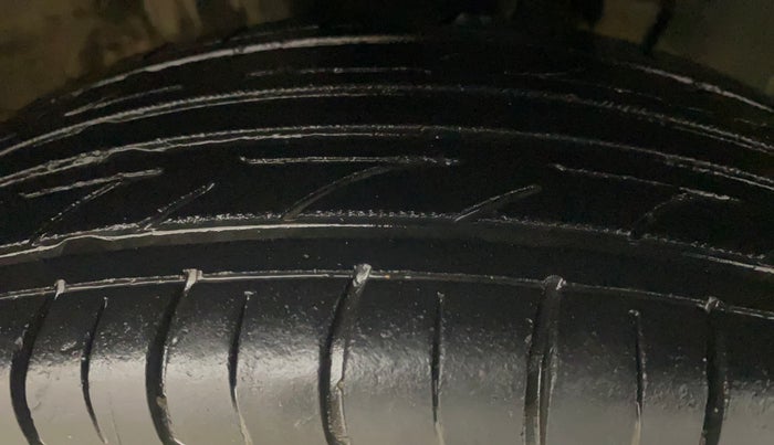 2016 Renault Kwid RXT 0.8, Petrol, Manual, 86,050 km, Right Front Tyre Tread