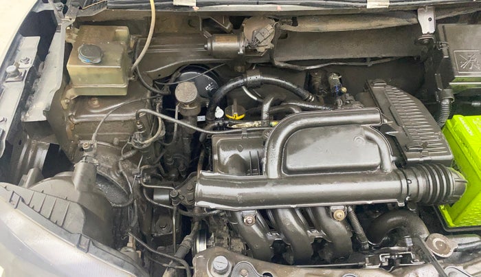 2016 Renault Kwid RXT 0.8, Petrol, Manual, 86,050 km, Engine View - Right