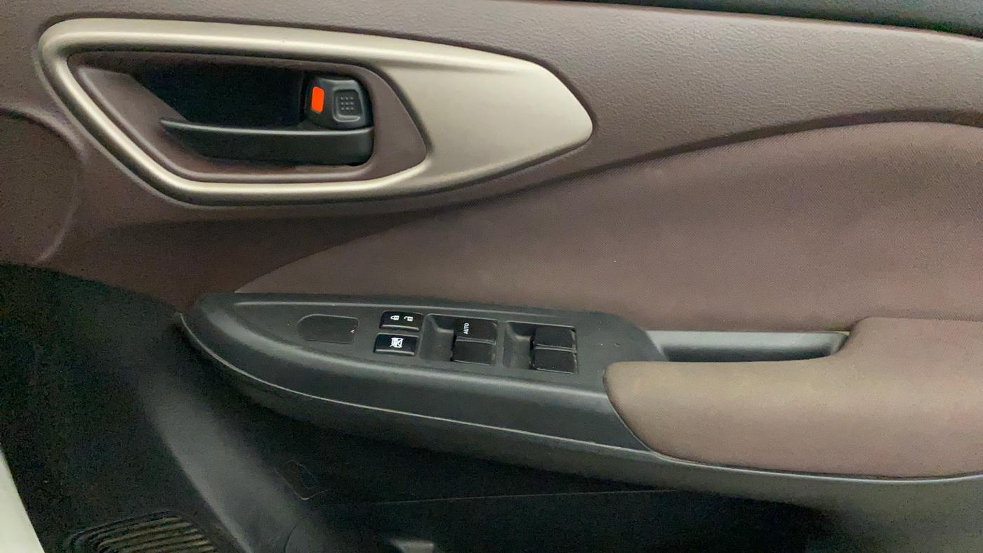 2023 Maruti FRONX SIGMA 1.2 MT, Petrol, Manual, 29,045 km, Driver Side Door Panels Control