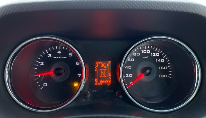 2017 Mahindra TUV300 T8, Diesel, Manual, 32,345 km, Odometer Image