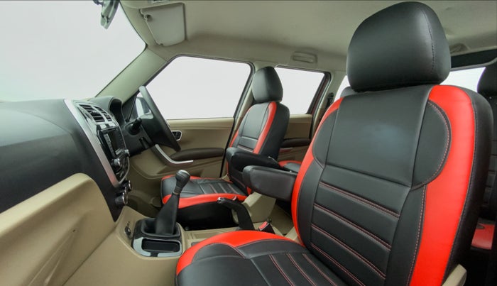 2017 Mahindra TUV300 T8, Diesel, Manual, 32,345 km, Right Side Front Door Cabin