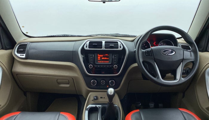 2017 Mahindra TUV300 T8, Diesel, Manual, 32,345 km, Dashboard