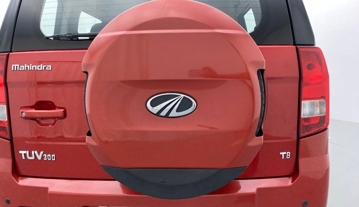 2017 Mahindra TUV300 T8, Diesel, Manual, 32,345 km, Spare Tyre