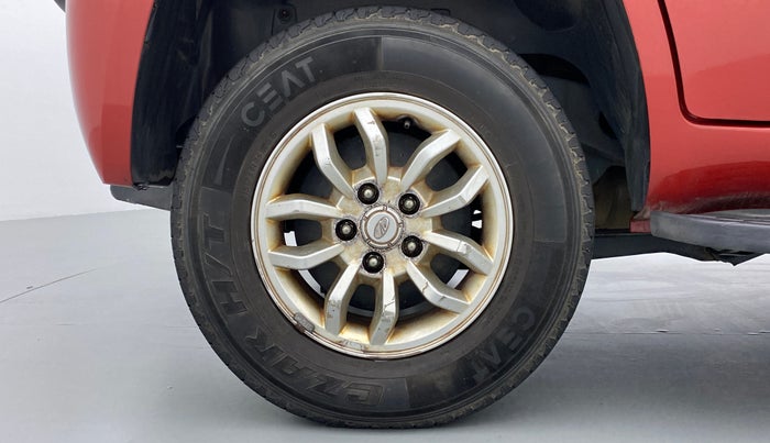 2017 Mahindra TUV300 T8, Diesel, Manual, 32,345 km, Right Rear Wheel